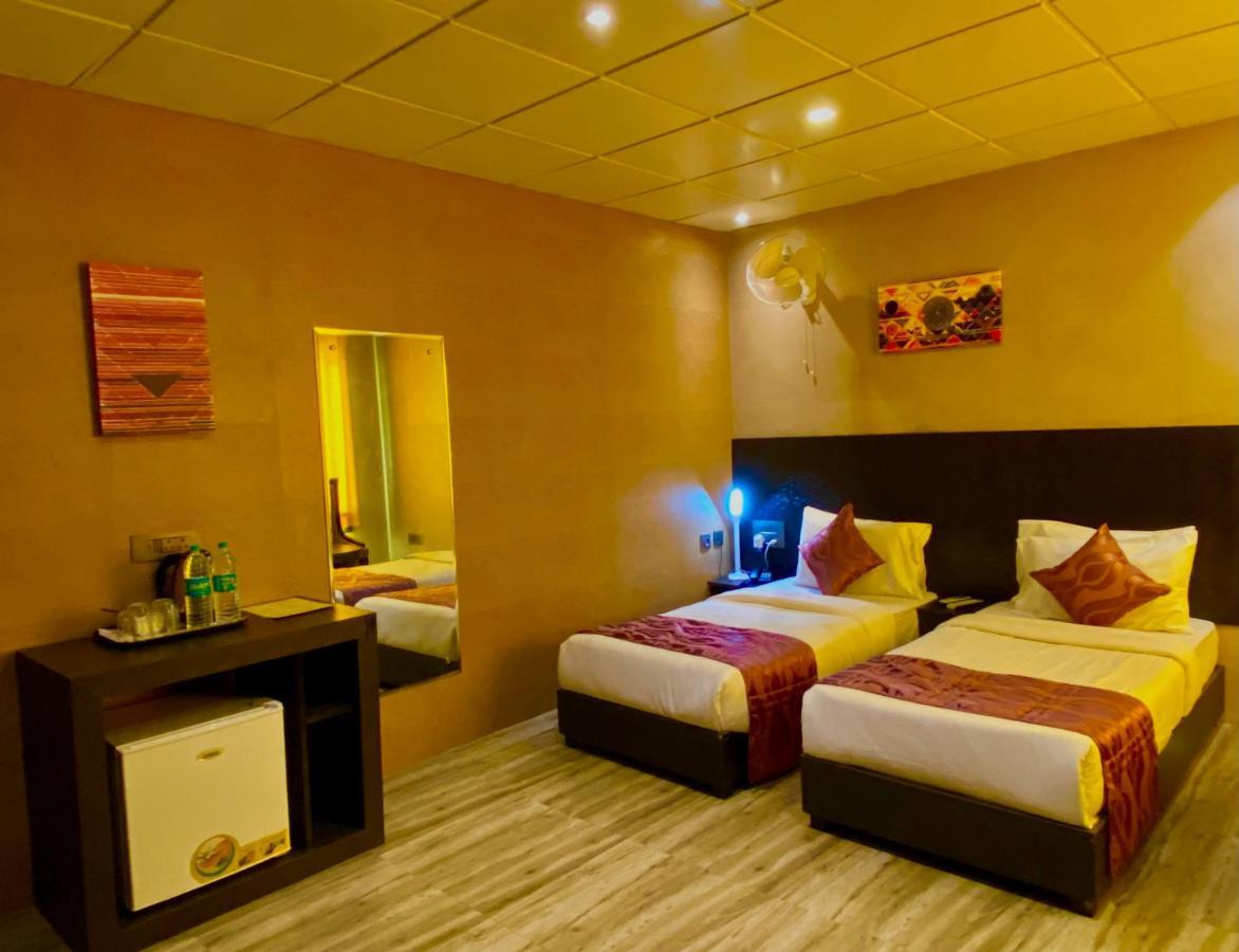 Ace Prime Hotel เกรทเตอร์นอยดา ภายนอก รูปภาพ