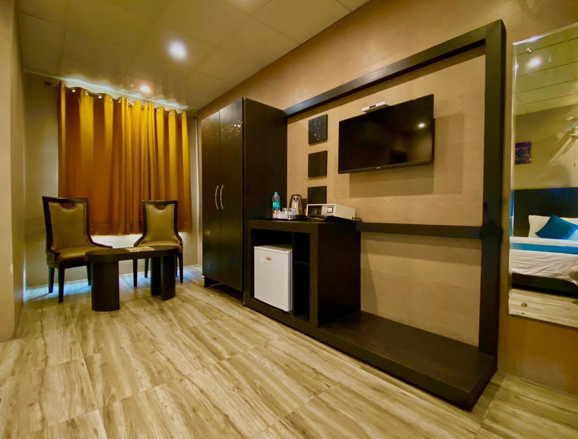 Ace Prime Hotel เกรทเตอร์นอยดา ภายนอก รูปภาพ